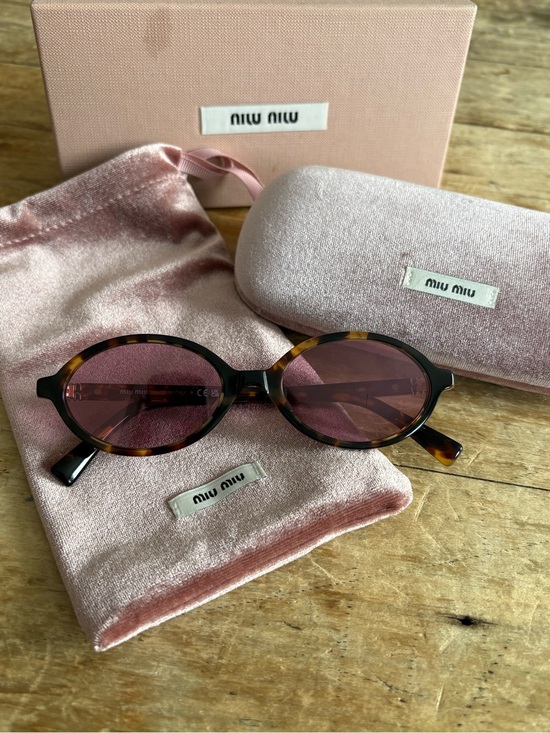 Miu Miu Accessories - Authentic Miu Miu Regarde SMU 04Z-F Oval Sunglasses Tortoise & pink Complete Set